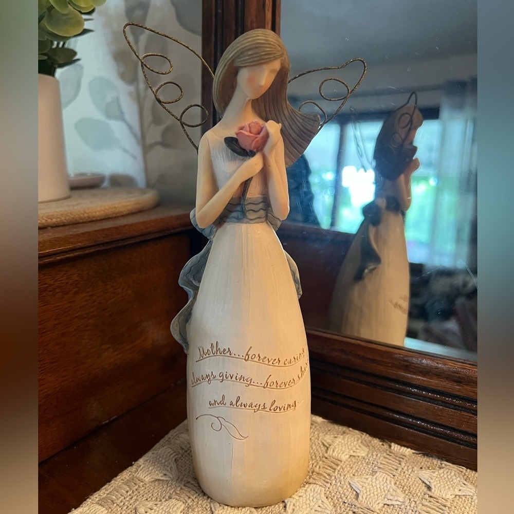 HEART WARMERS ANGELS *Vintage* 2006 Mother's Day Edition Angel Figurine 8 inches
